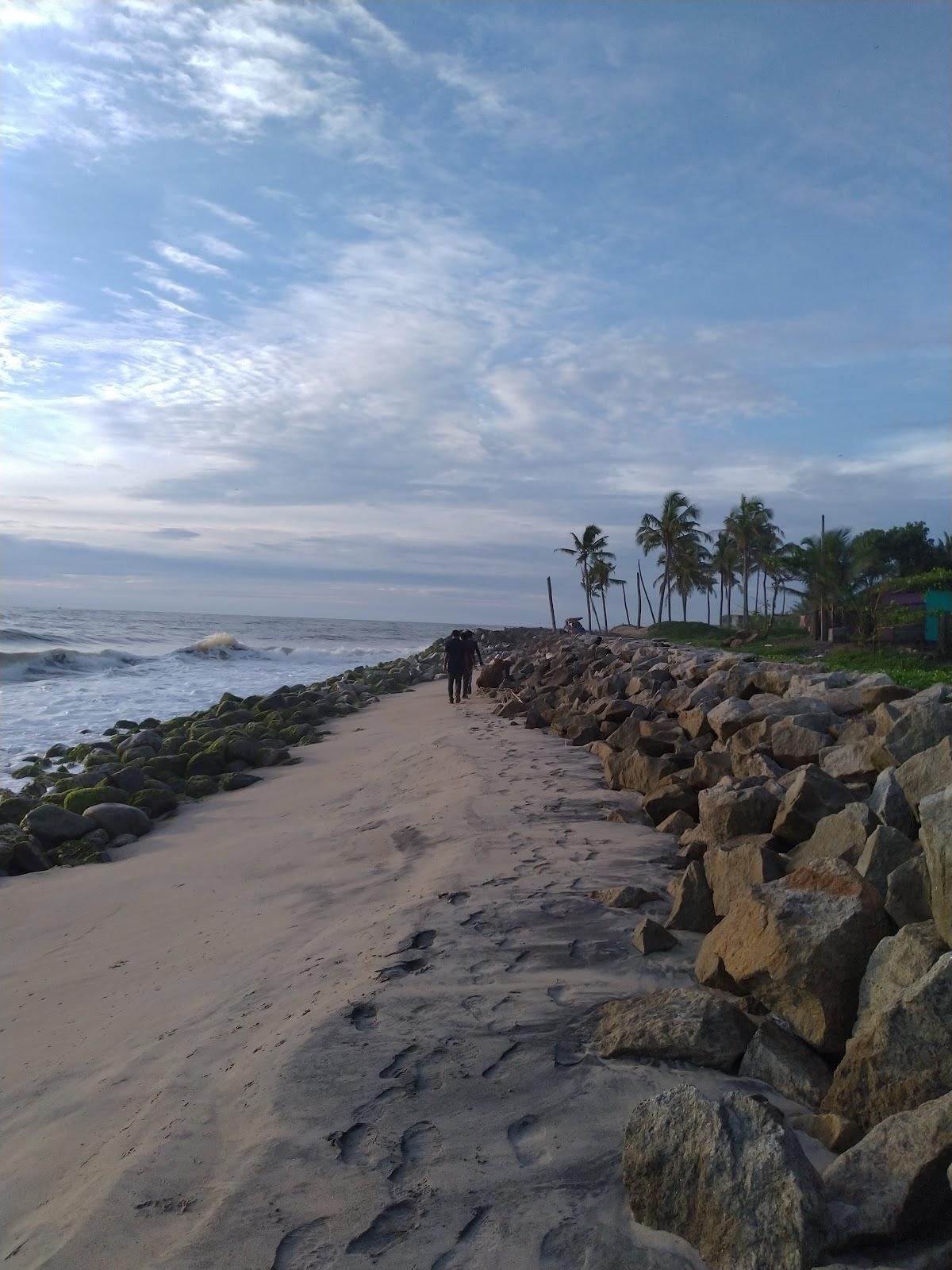 Sandee Karithura Beach Photo