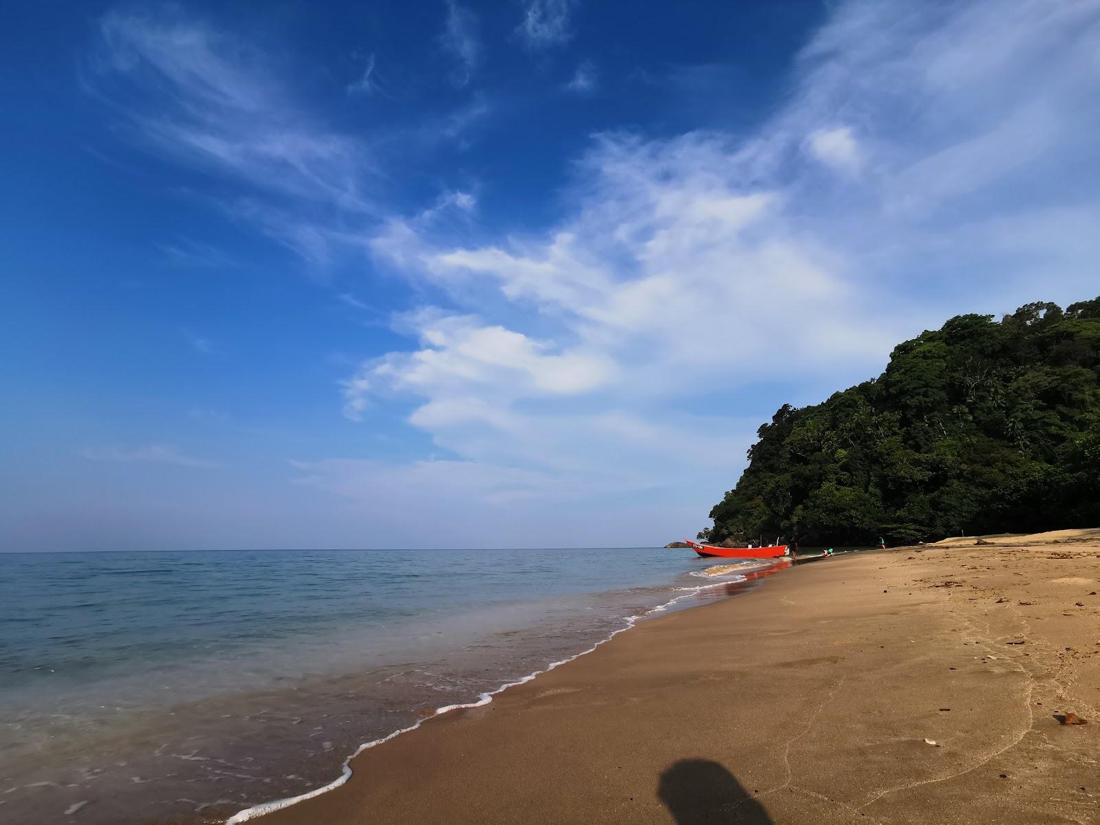 Sandee Teluk Labuan Gadung Photo