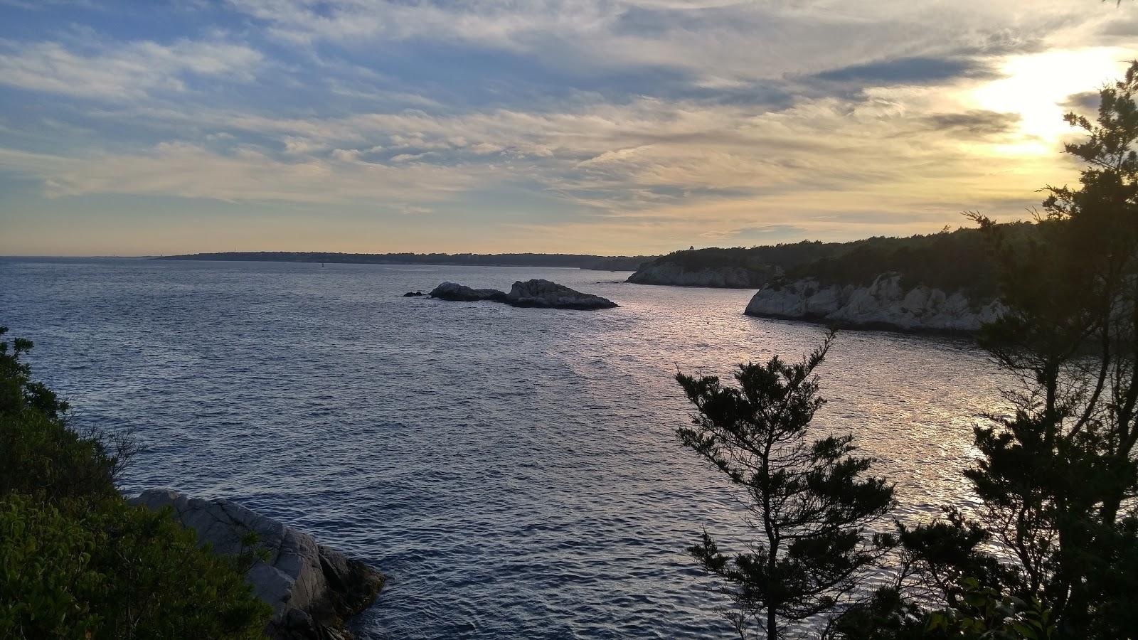 Sandee - Fort Wetherill State Park