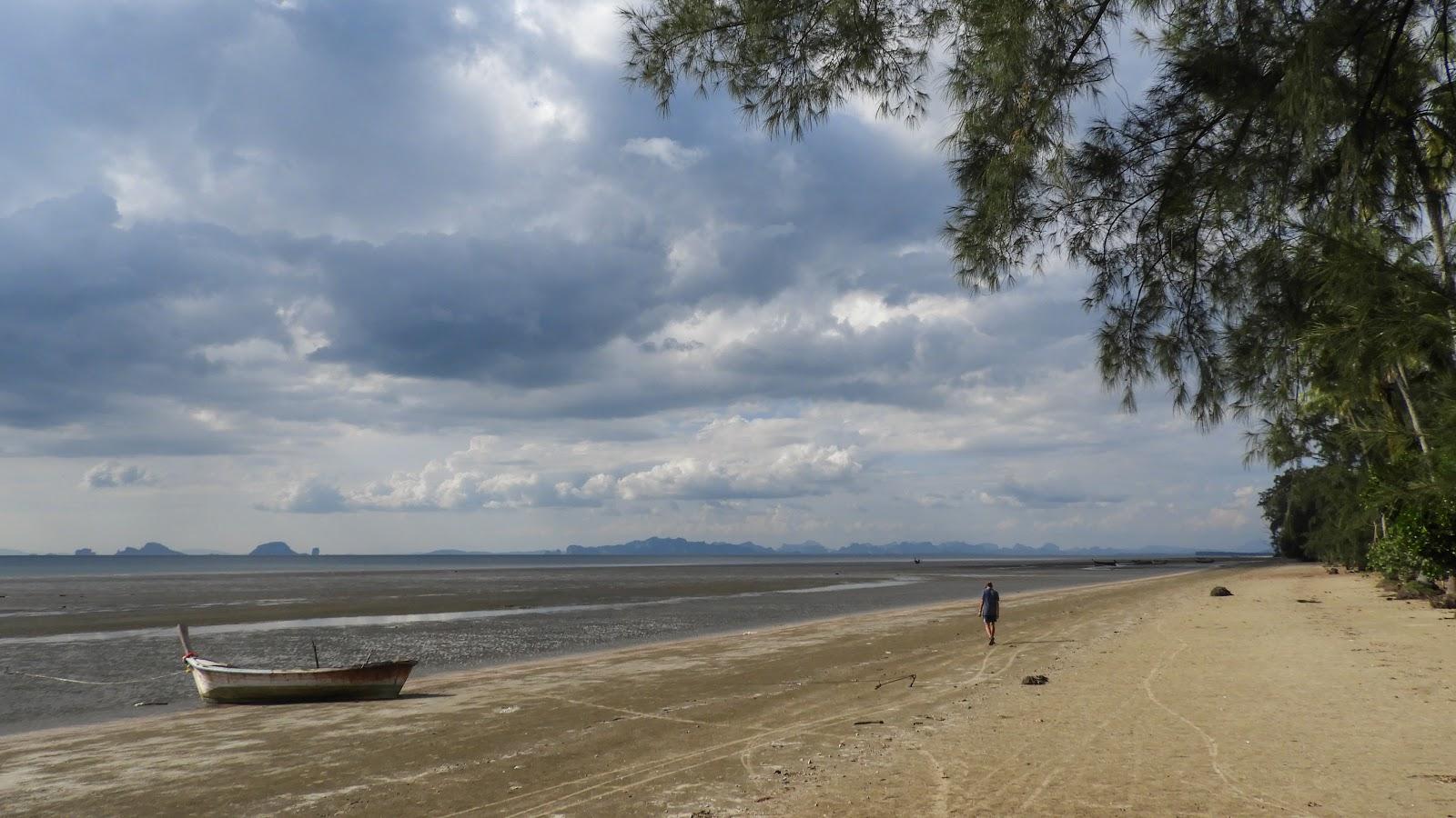 Sandee Sonna Beach