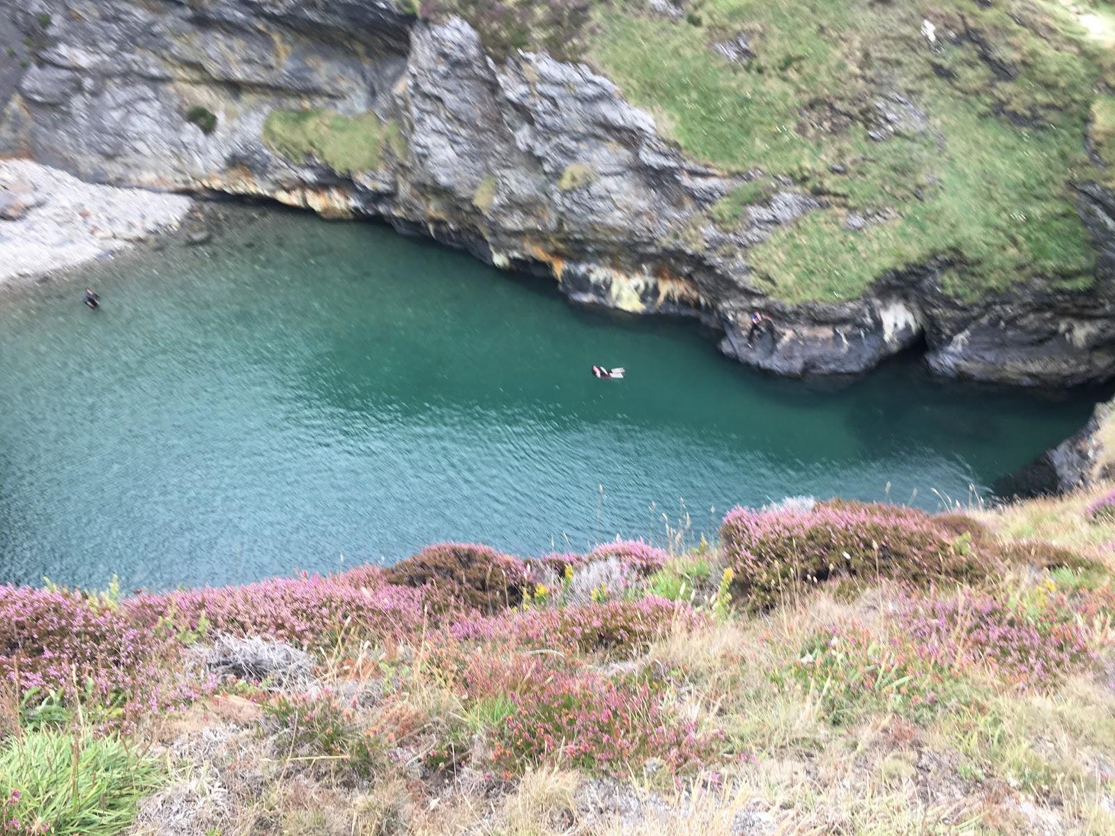 Sandee Pwll Y Wrach