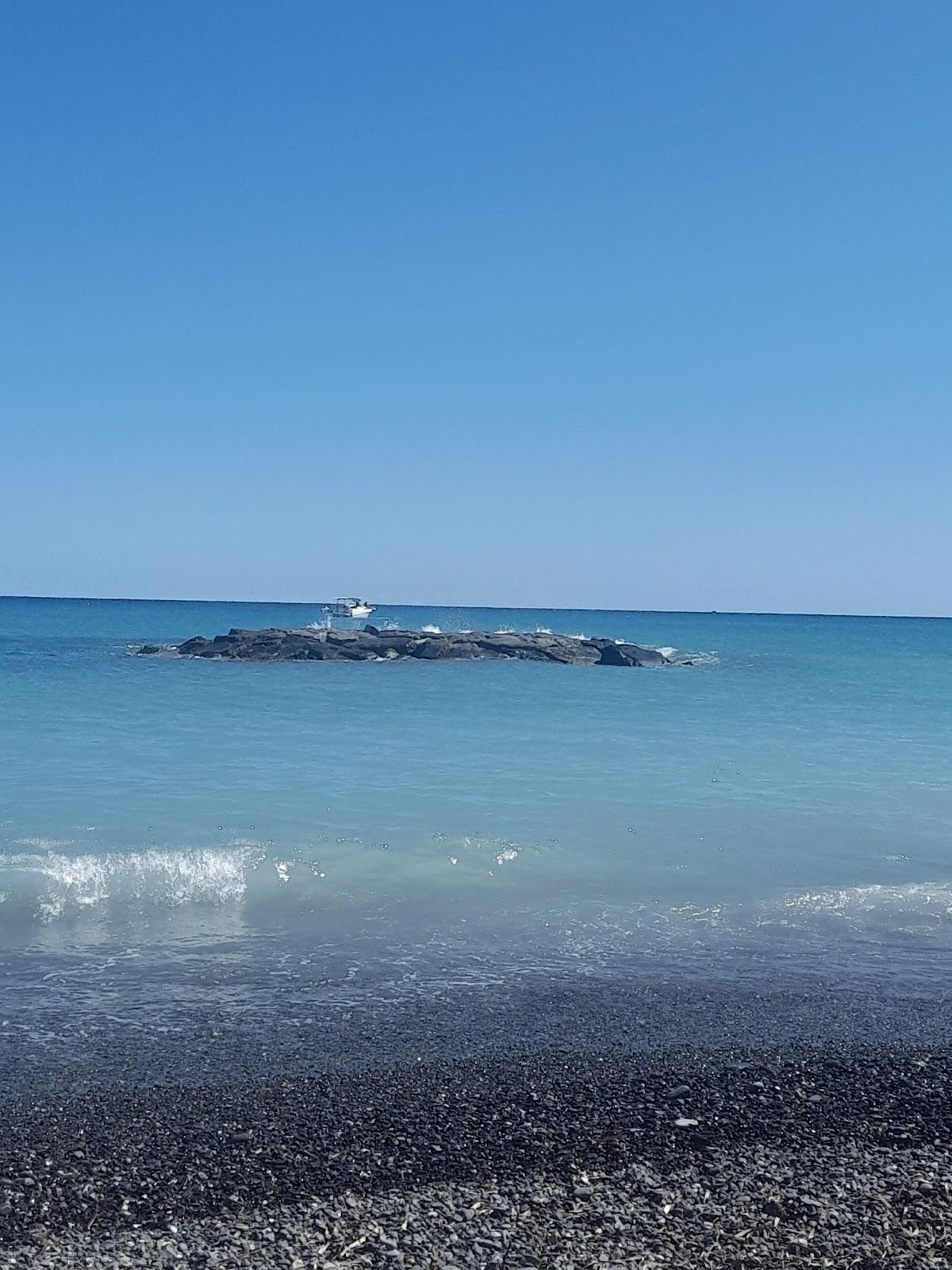 Sandee Spiaggia Libera Aregai Di Cipressa