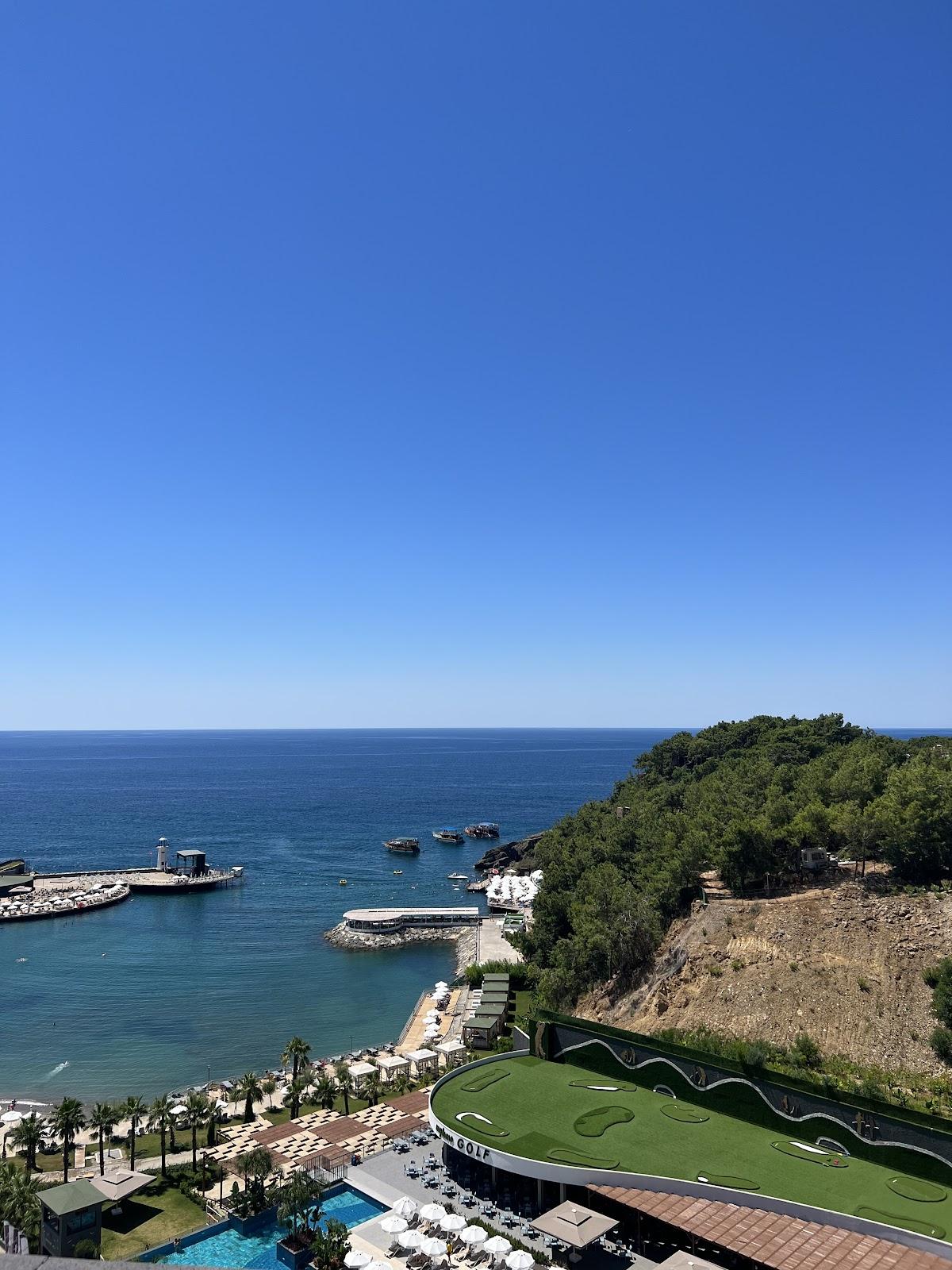 Sandee Mylome Luxury Hotel & Resort Beach