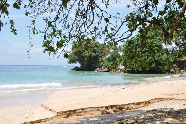 Sandee Pantai Rekreasi Uatabo