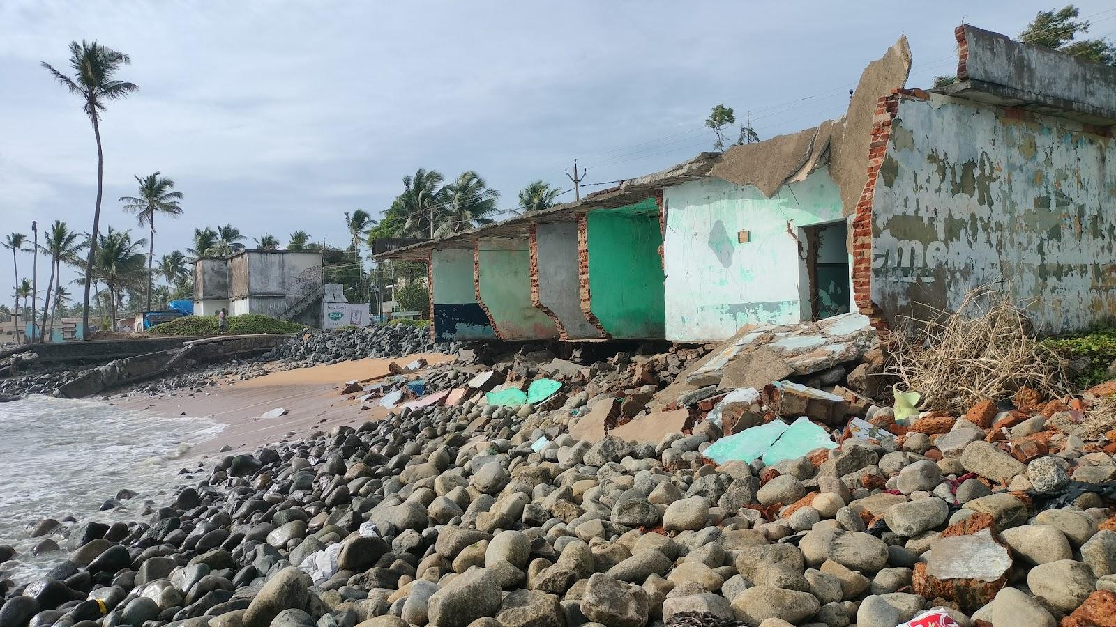 Sandee Velichennapadi Beach Anjangadi Photo