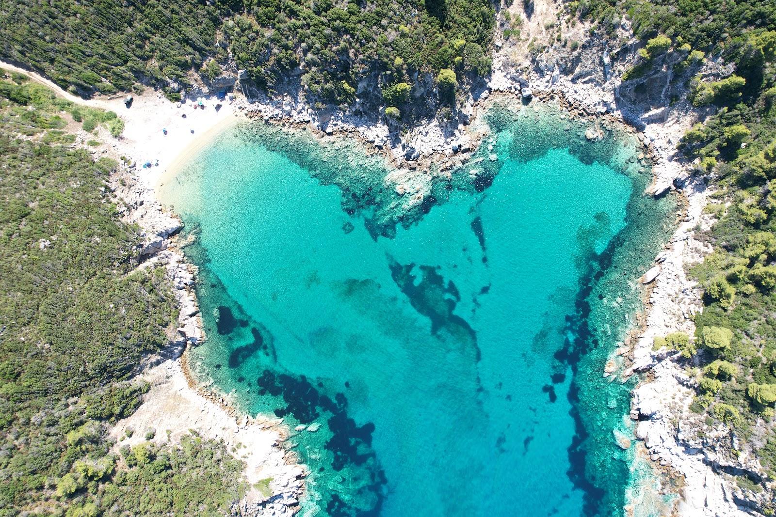 Sandee Heart-Shaped Bay