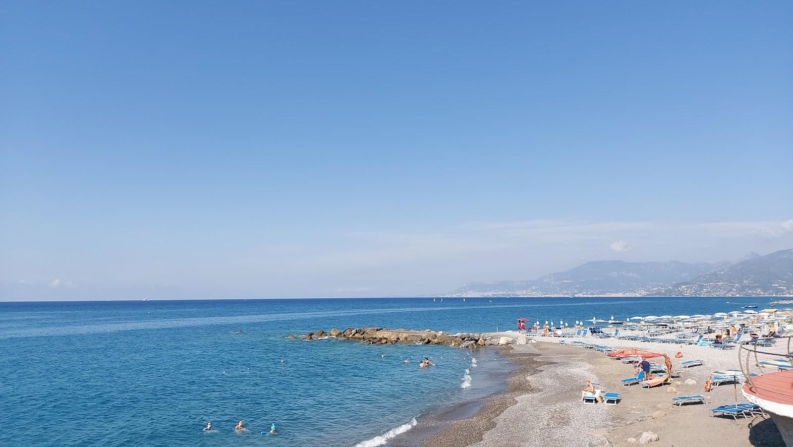 Sandee Spiaggia Libera Senza Lettini