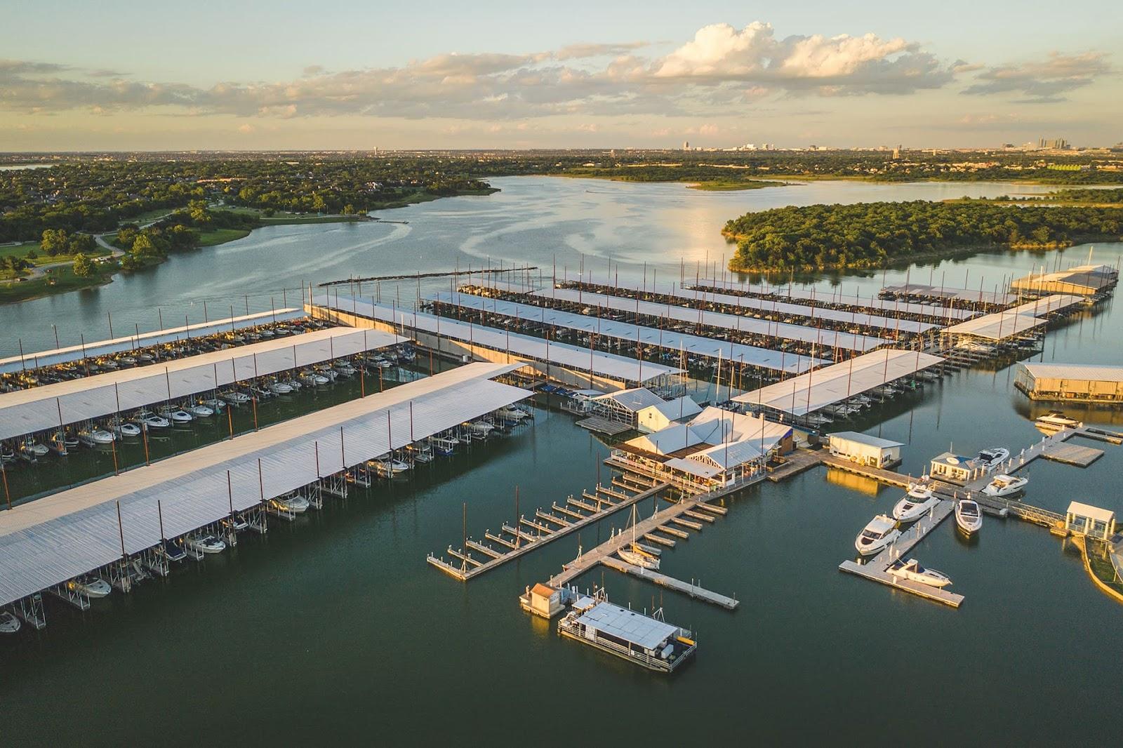 Sandee Safe Harbor Pier 121 Photo