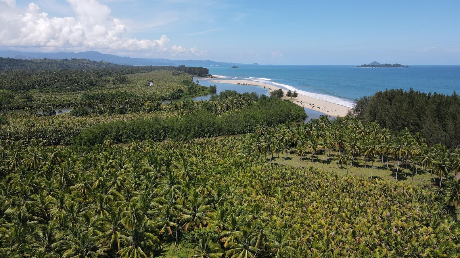 Sandee Pantai Pulau Karam Photo