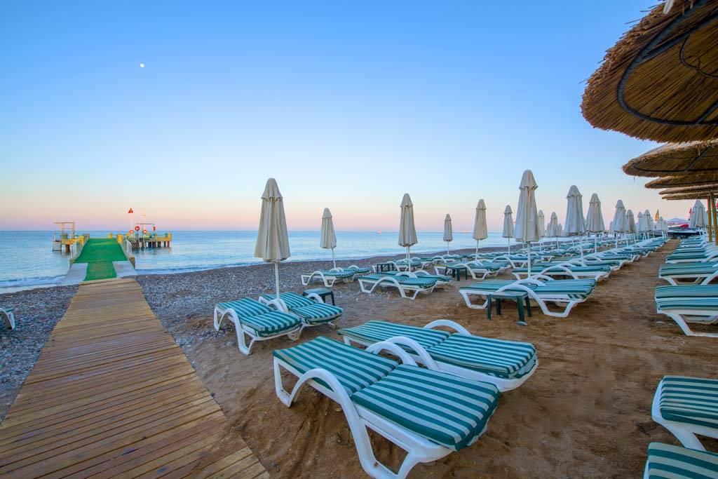 Sandee Meryan Otel Plaji