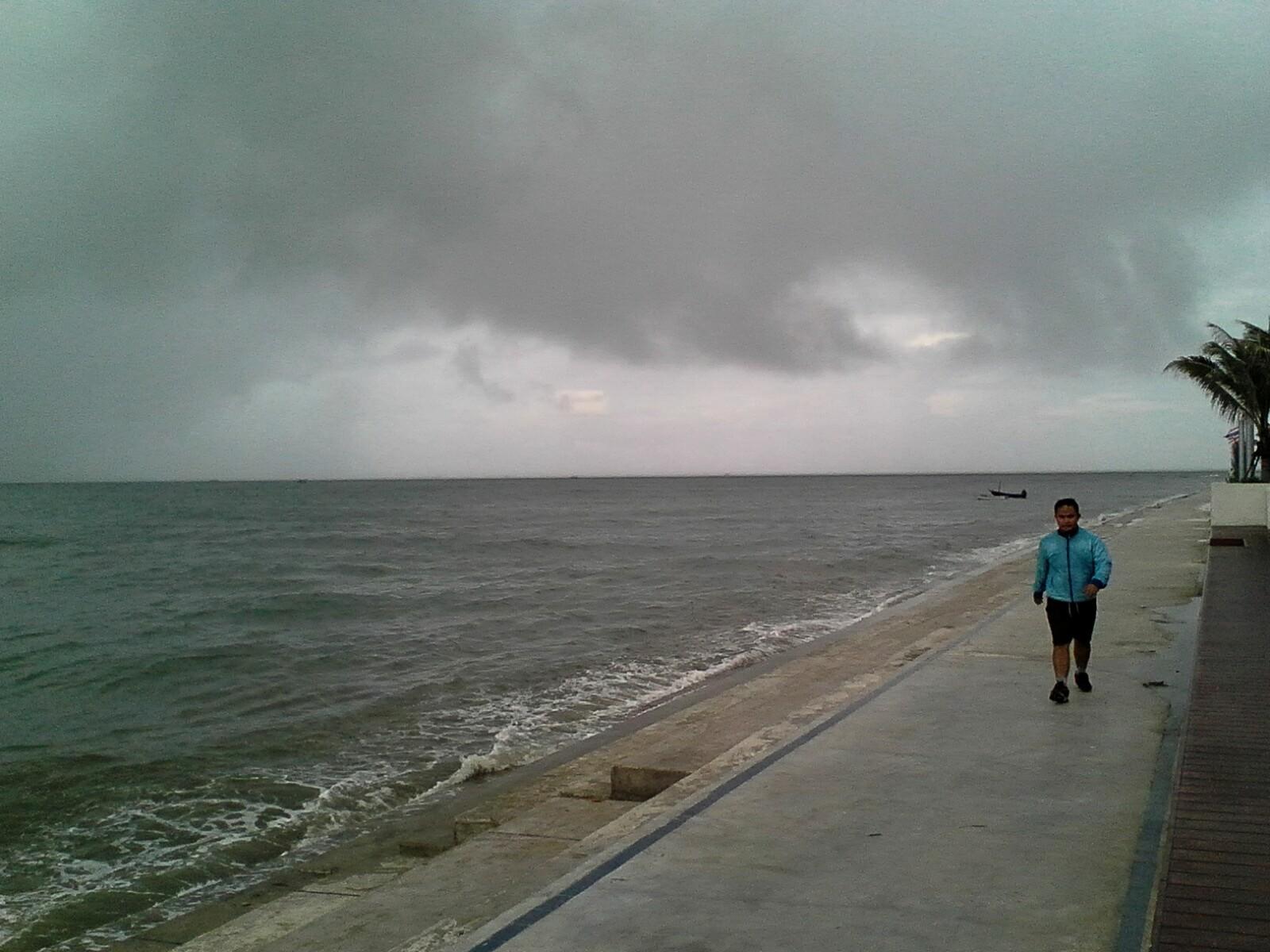 Sandee Pak Nam Pran Beach Photo