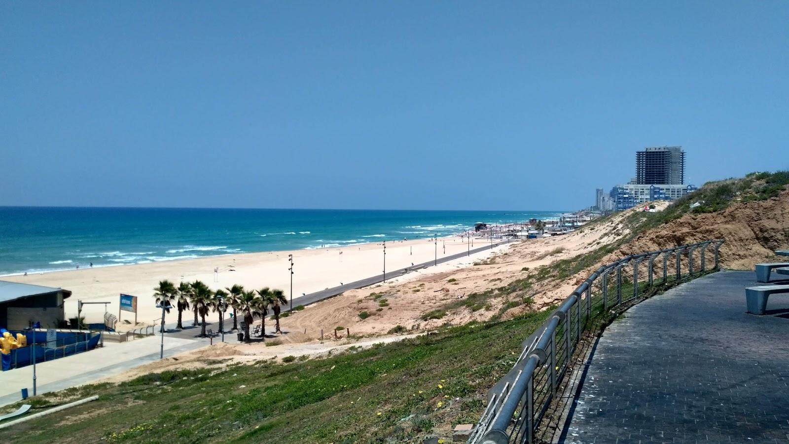 Sandee Hanifrad Beach