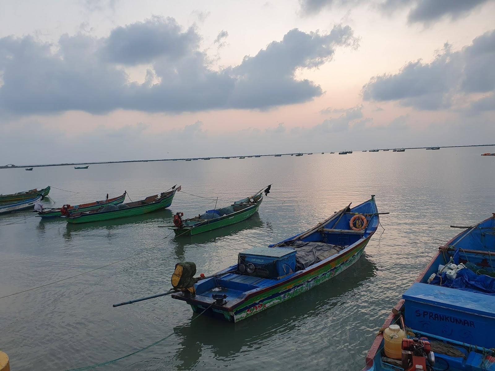 Sandee Arucottuthurai Beach