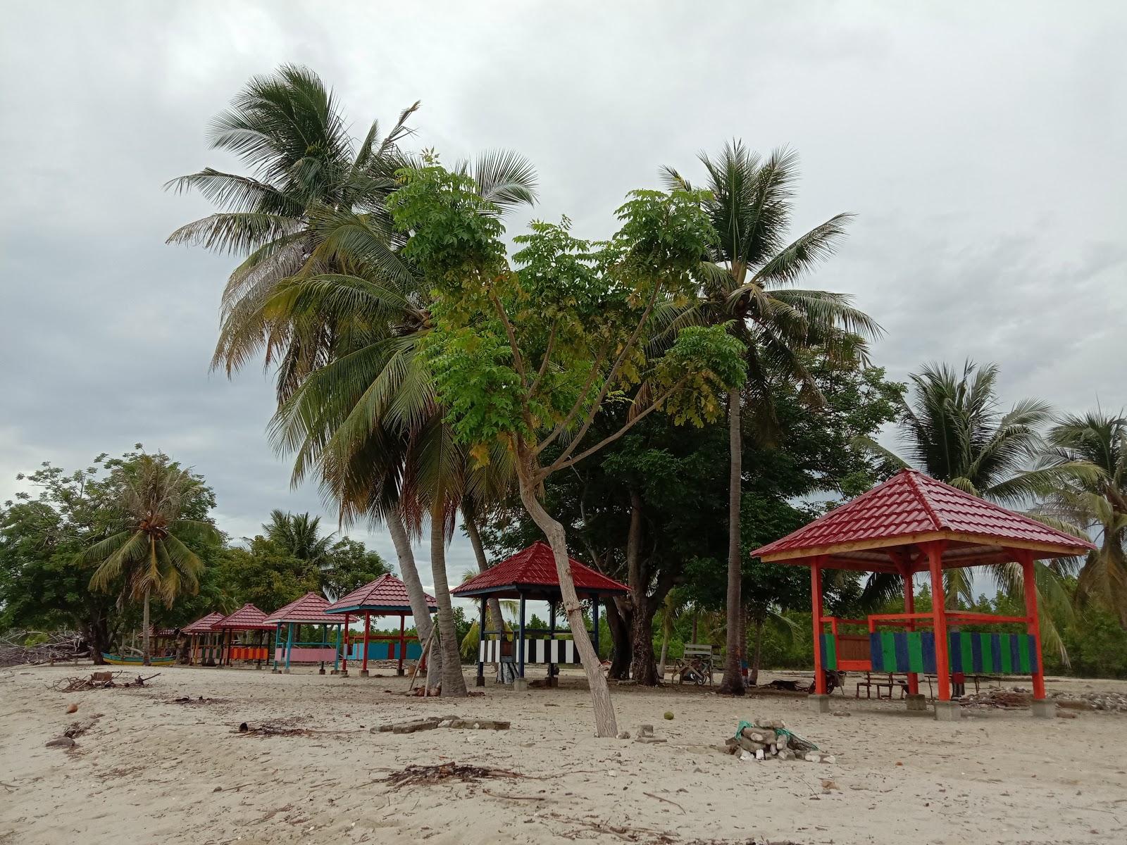 Sandee Bambanyo Beach Photo