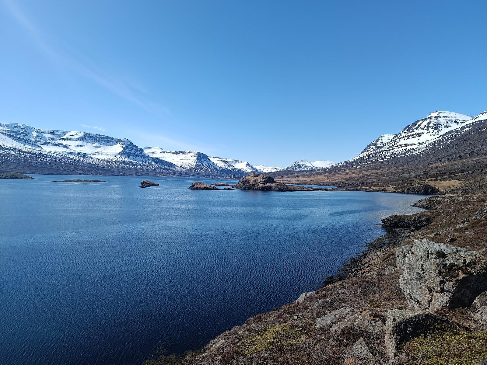 Sandee - Country / Eskifjorour