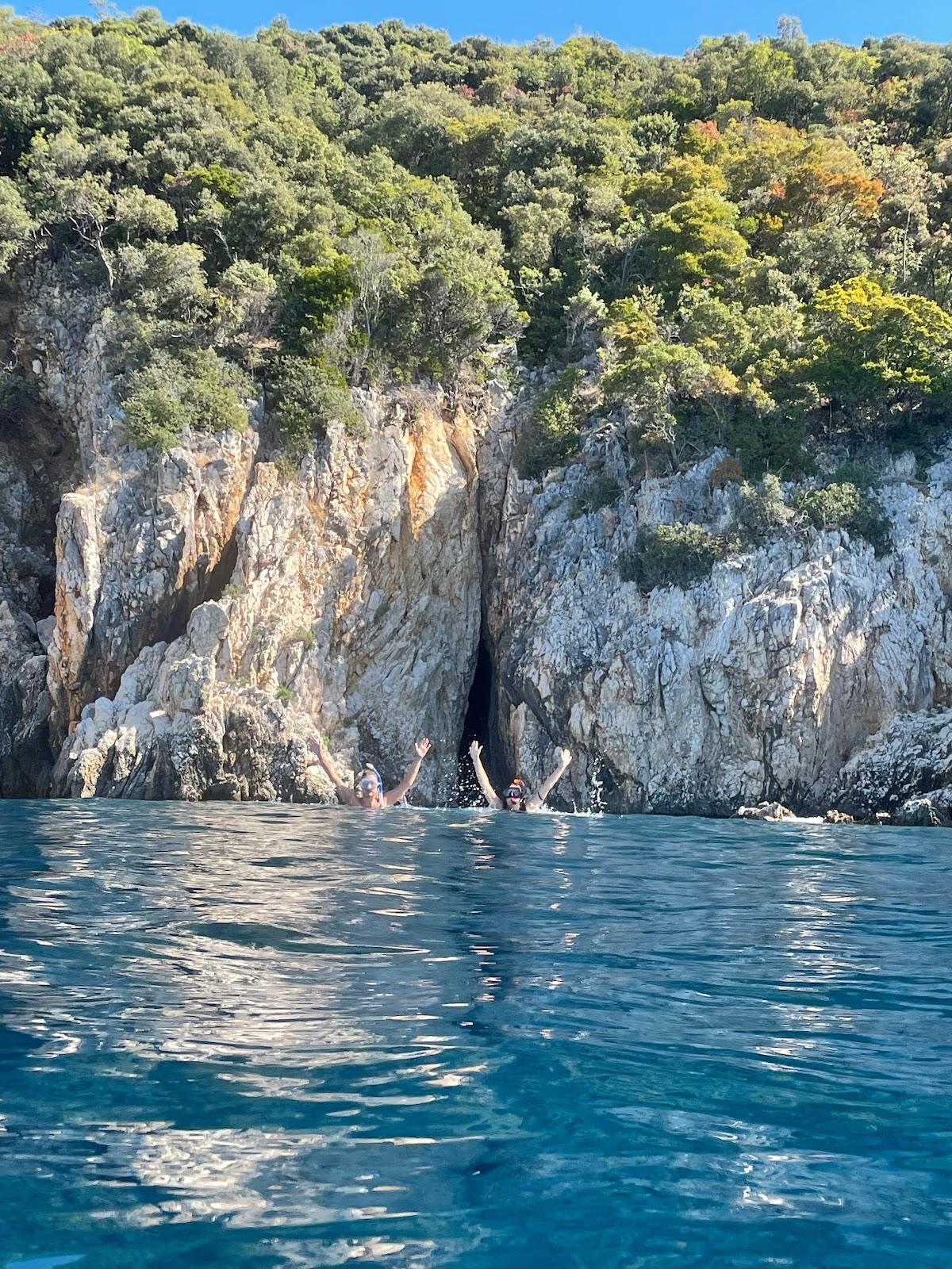 Sandee Sea Cave Crna Punta