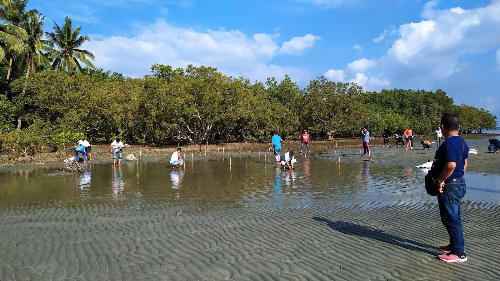 Sandee Budiong Beach