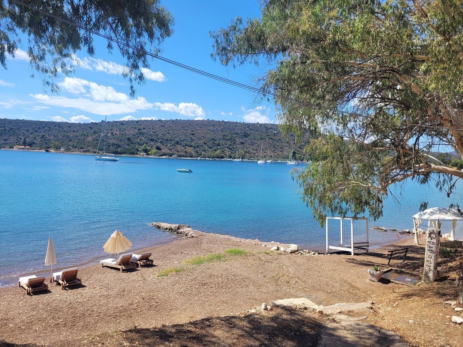 Sandee Vivariou Beach