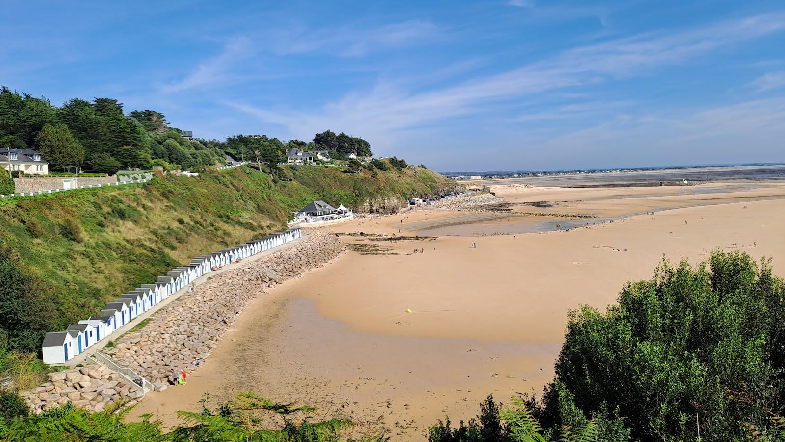 Sandee Beach La Potiniere