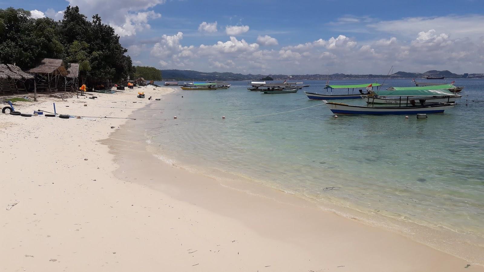Sandee Mutun Beach