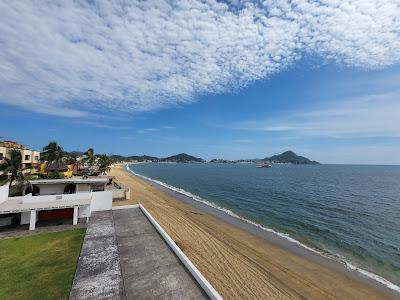 Sandee - Playa Azul Las Brisas