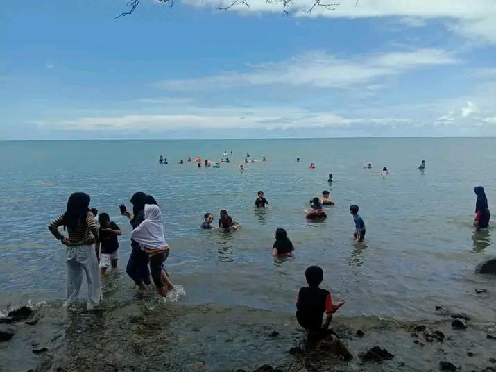 Sandee Pantai Cappa Ujung Photo