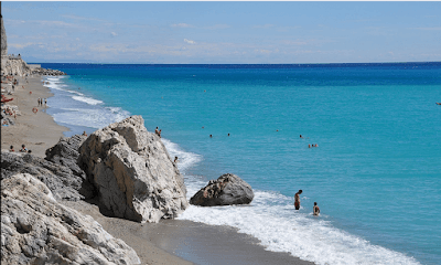 Sandee - Spiaggia Libera E Attrezzata