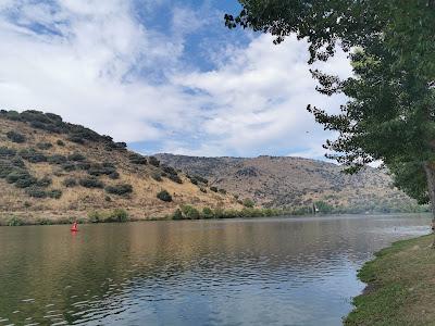 Sandee - Praia Fluvial Foz Rio Sabor