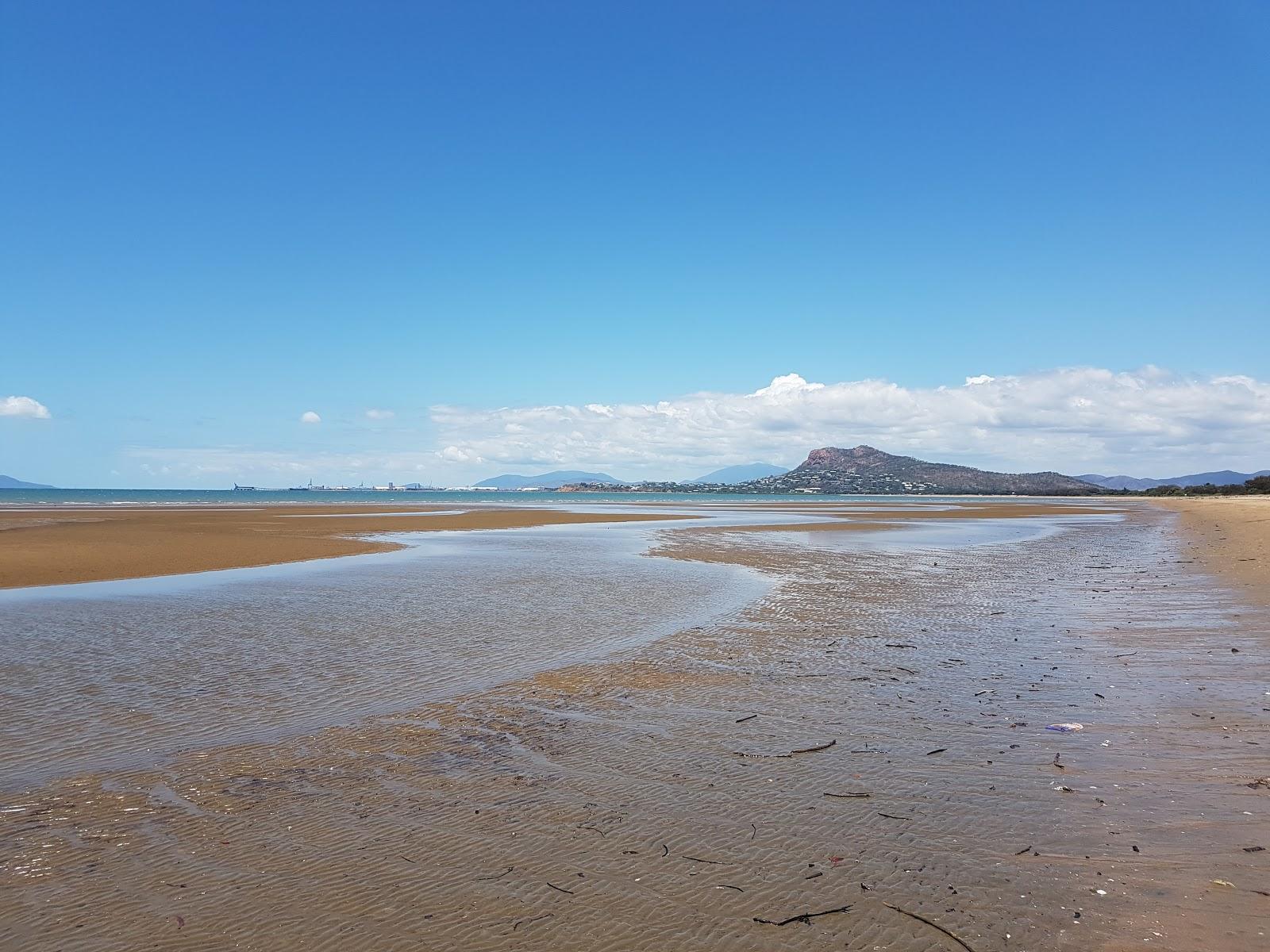 Sandee Ba14 Townsville Kiteboarding Beach Photo