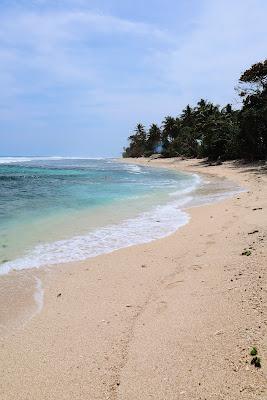 Sandee - Pantai Pahlawan Ratu