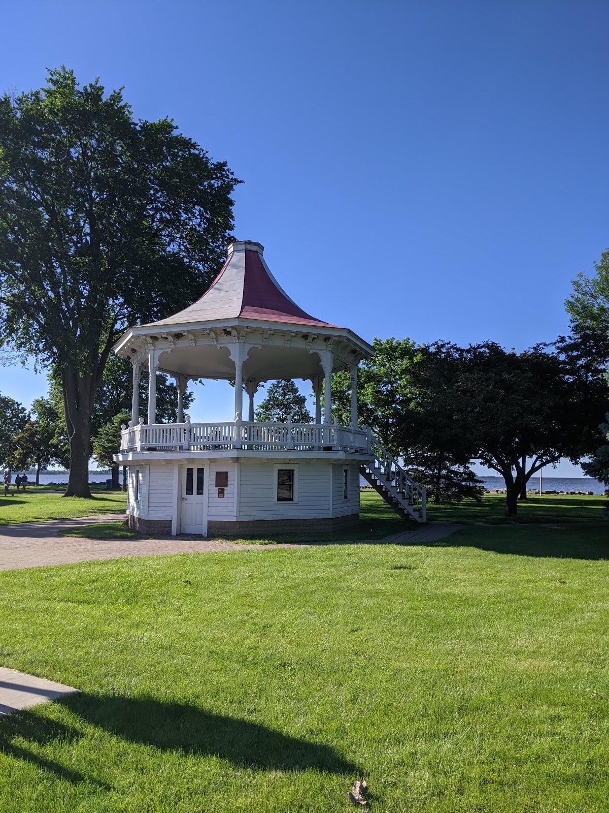 Sandee Lakeside Park Beach Photo