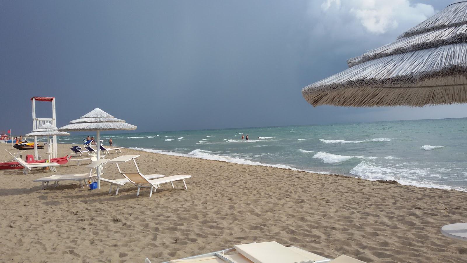 Sandee Lido Squalo Beach