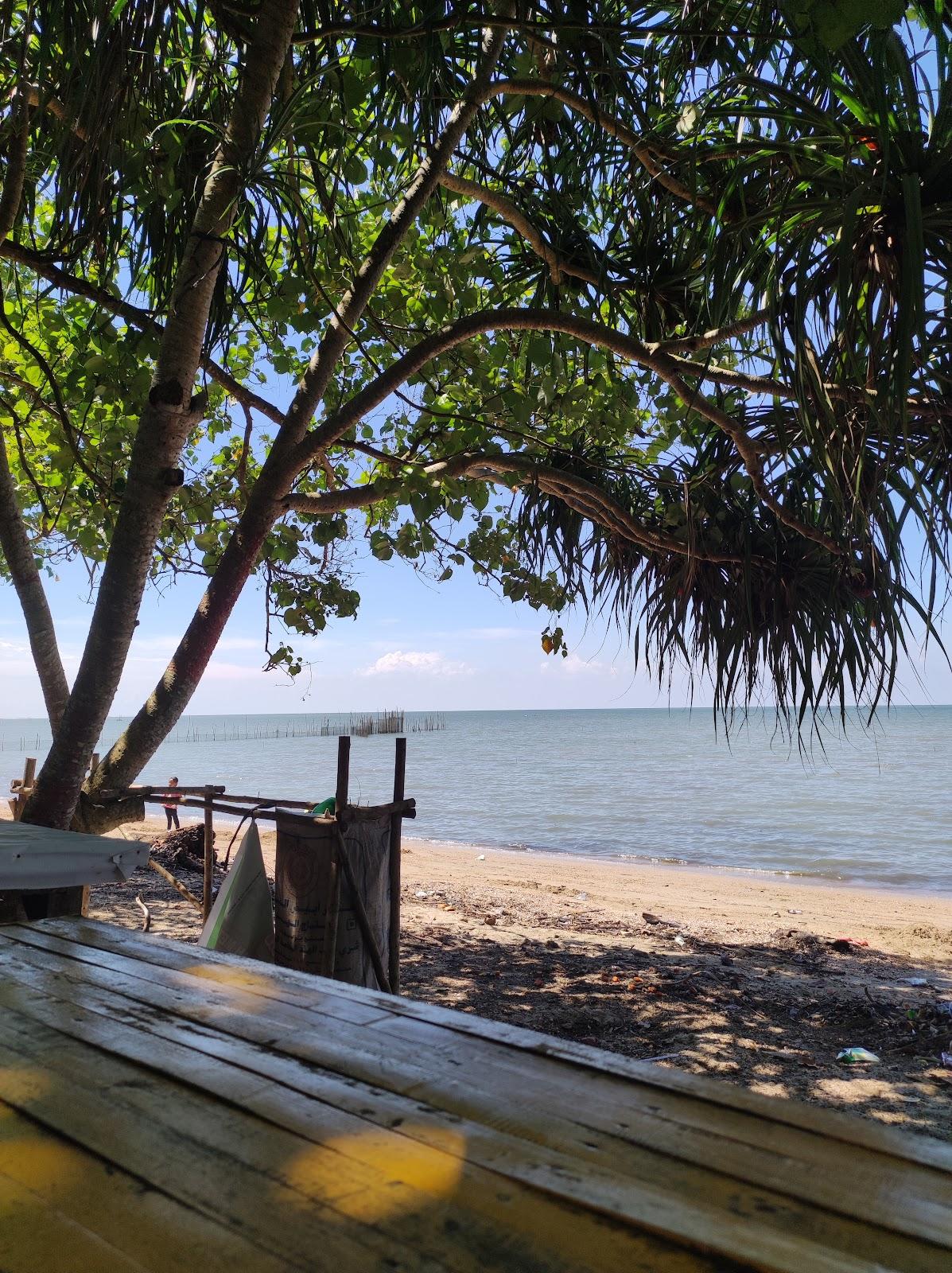Sandee Pantai Merawe Pulau Kampai