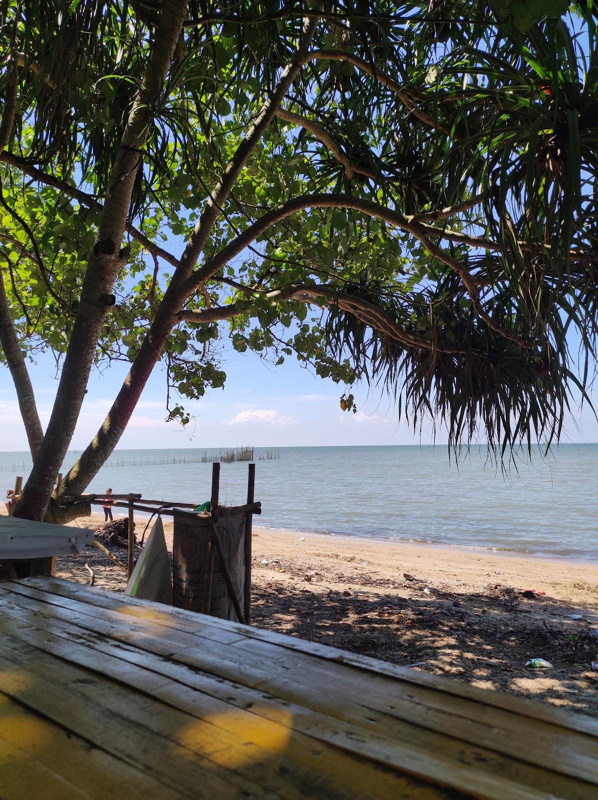 Sandee Pantai Merawe Pulau Kampai Photo