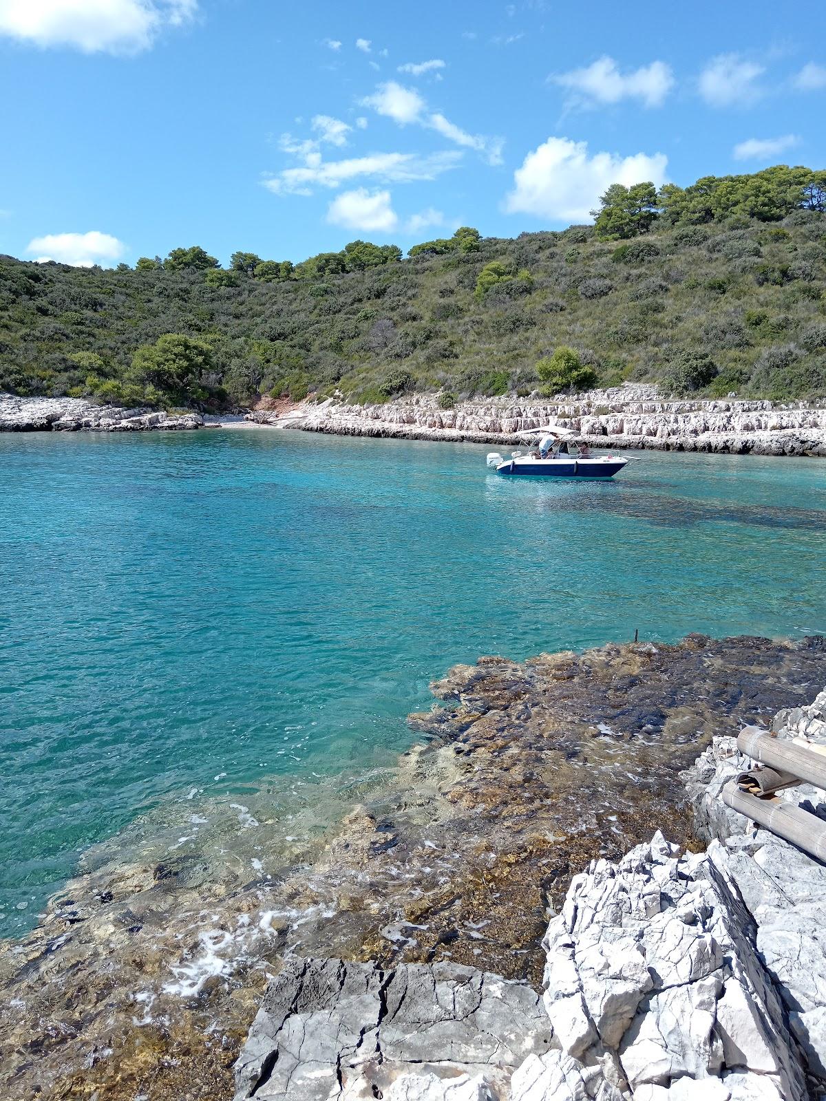 Sandee Store-Stone Beach