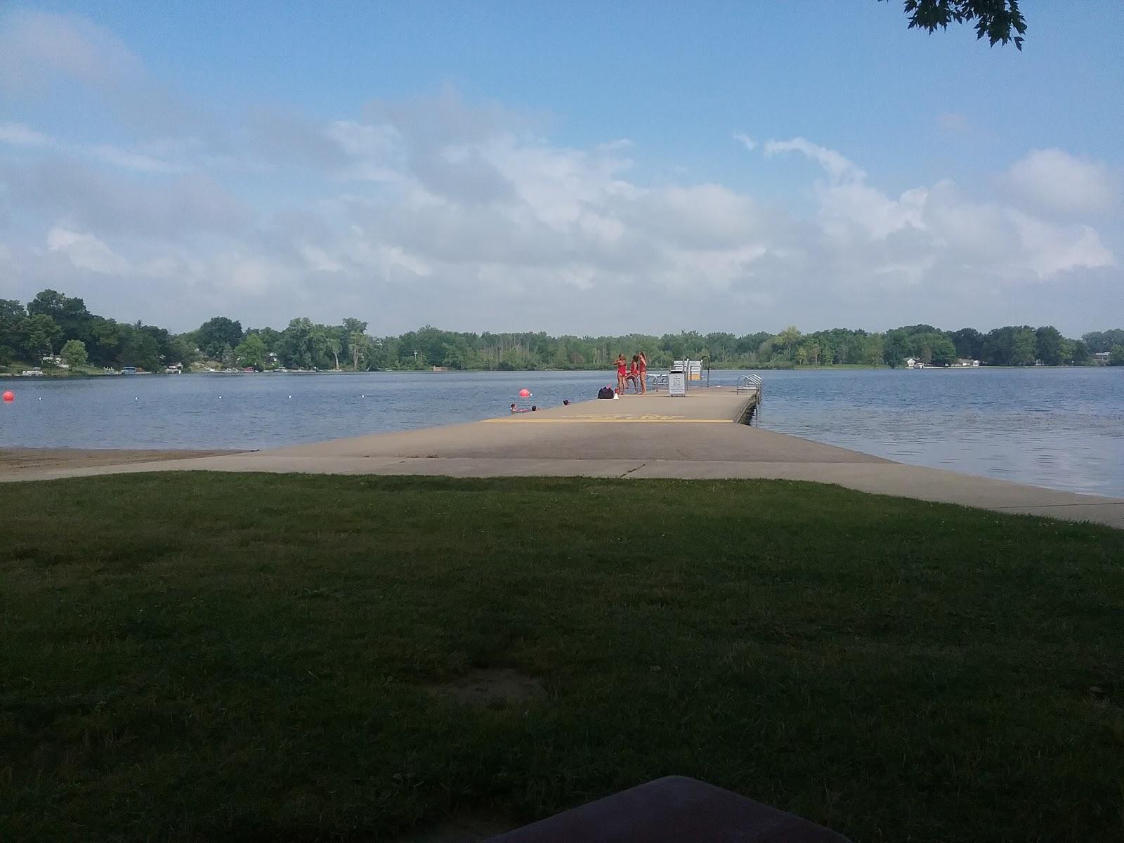 Sandee Center Lake