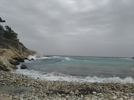 Sandee - Calanque Des Eaux Salees A Carry-Le-Rouet