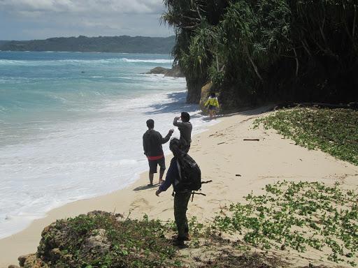 Sandee Pantai Tei Tena / Pajura Photo