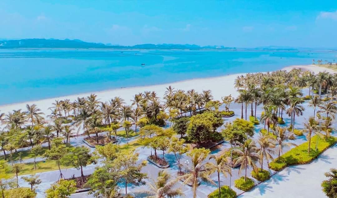 Sandee Marina Beach