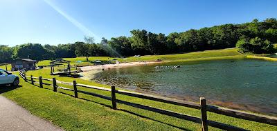 Sandee - The Beach At Lake Avalon