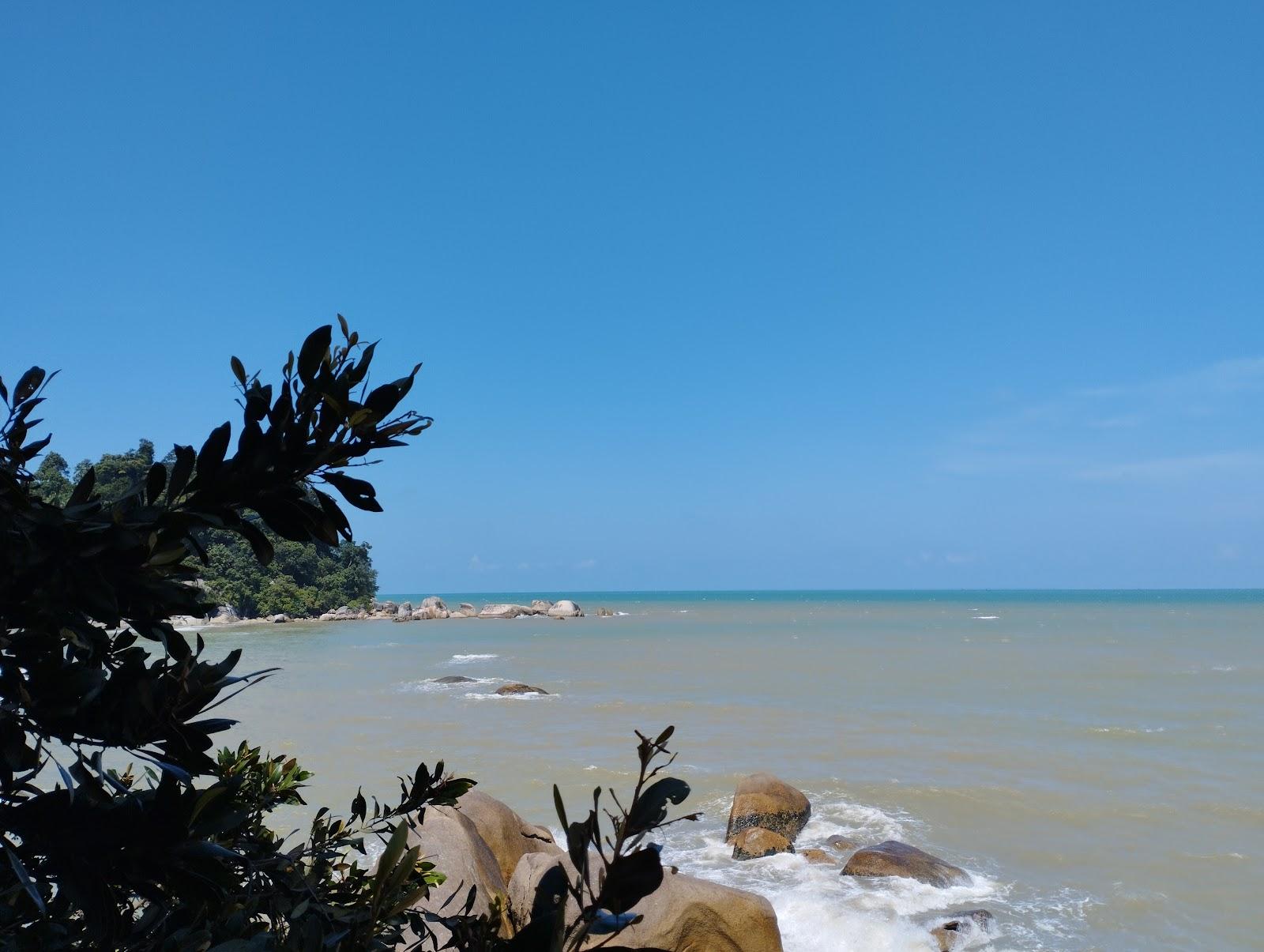 Sandee Pelindung Beach