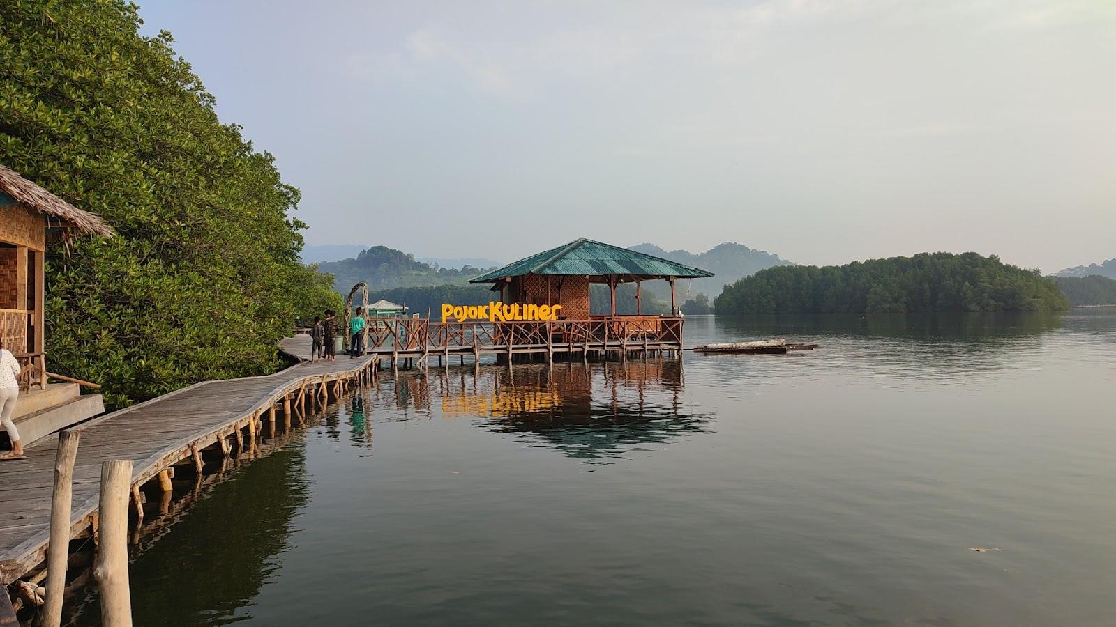 Sandee Pantai Dewi Mandapa Pesawaran
