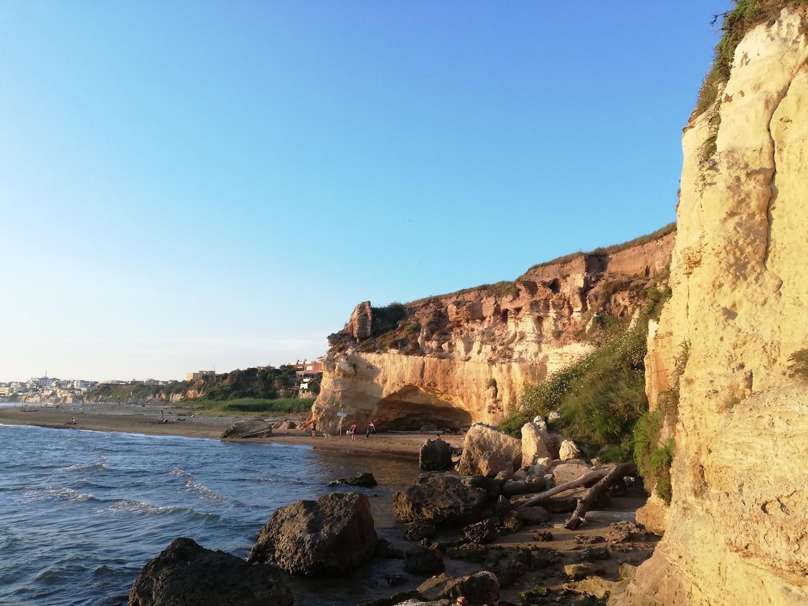Sandee Rivazzura Beach