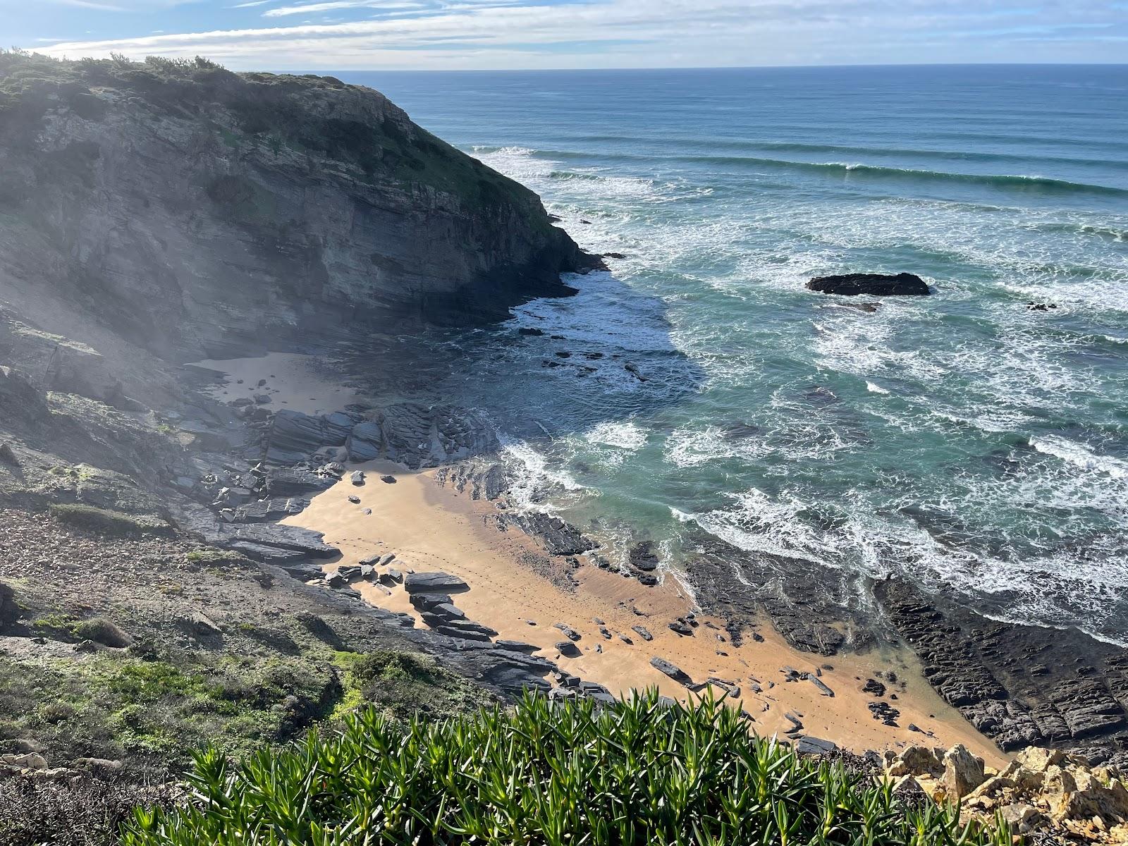 Sandee - Praia Da Baia Dos Tiros