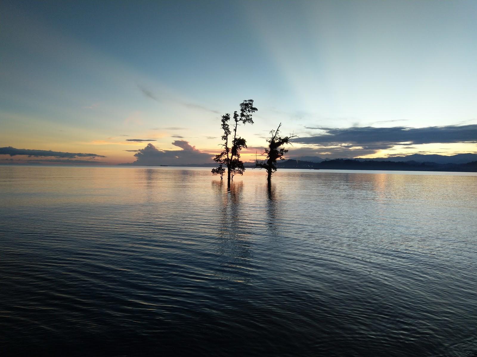 Sandee Pantai Tanjung Babia Pasangkayu