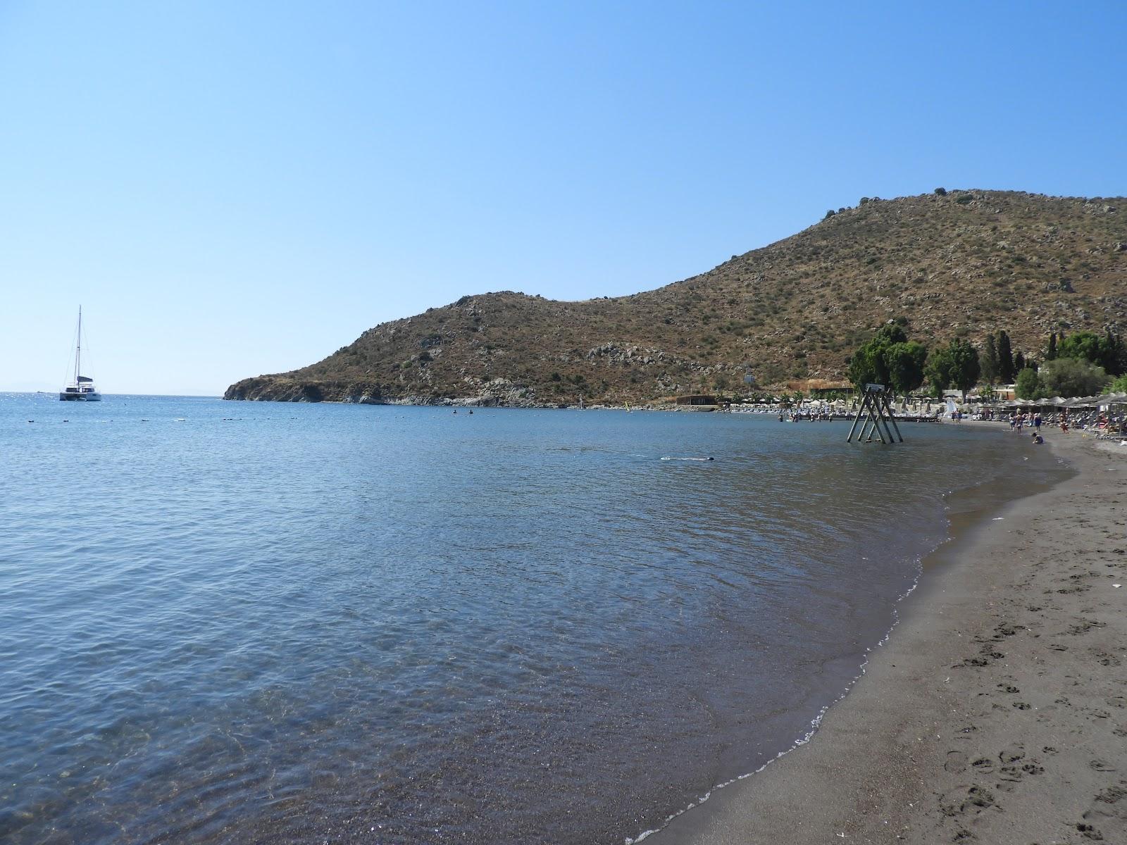 Sandee Pariti Beach