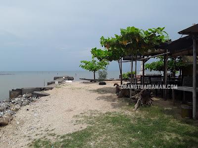 Sandee - Pantai Mbah Sirah