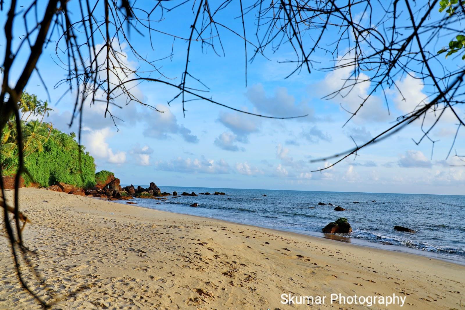 Sandee Kadalayi Beach Photo