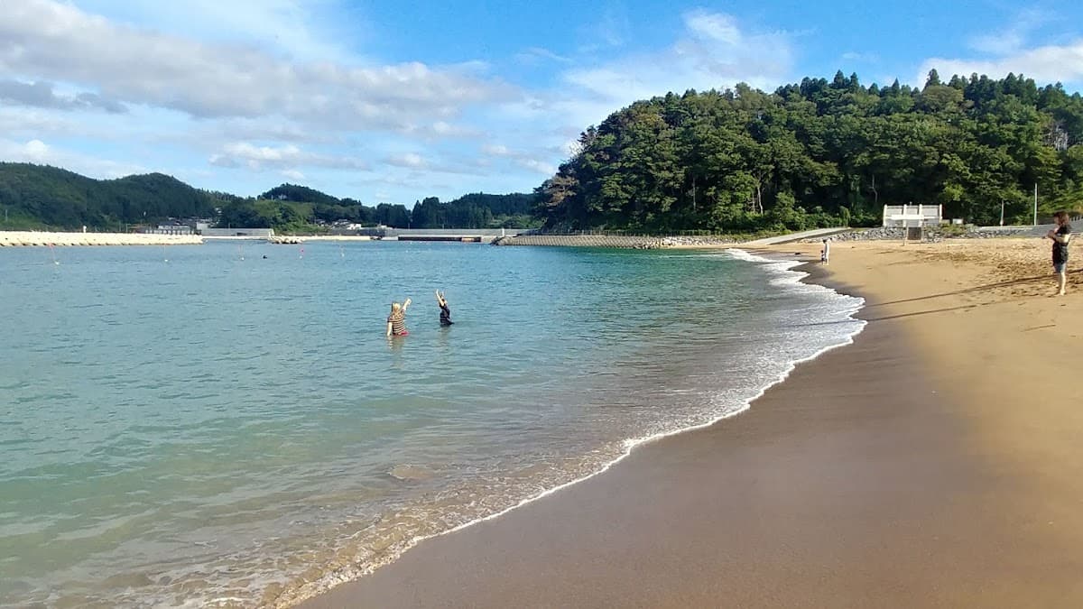 Sandee Hirota Beach Photo