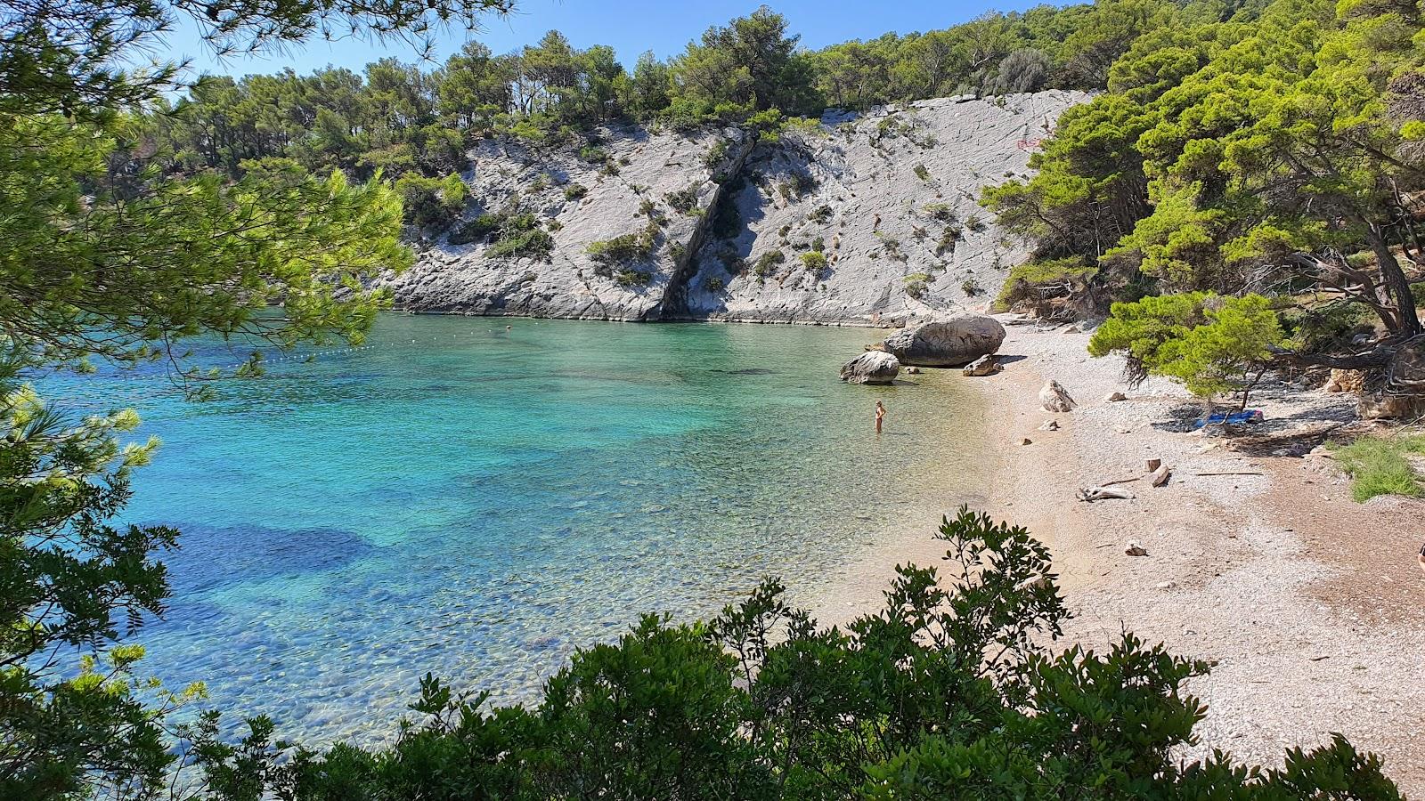 Sandee Velo Borce Beach Photo